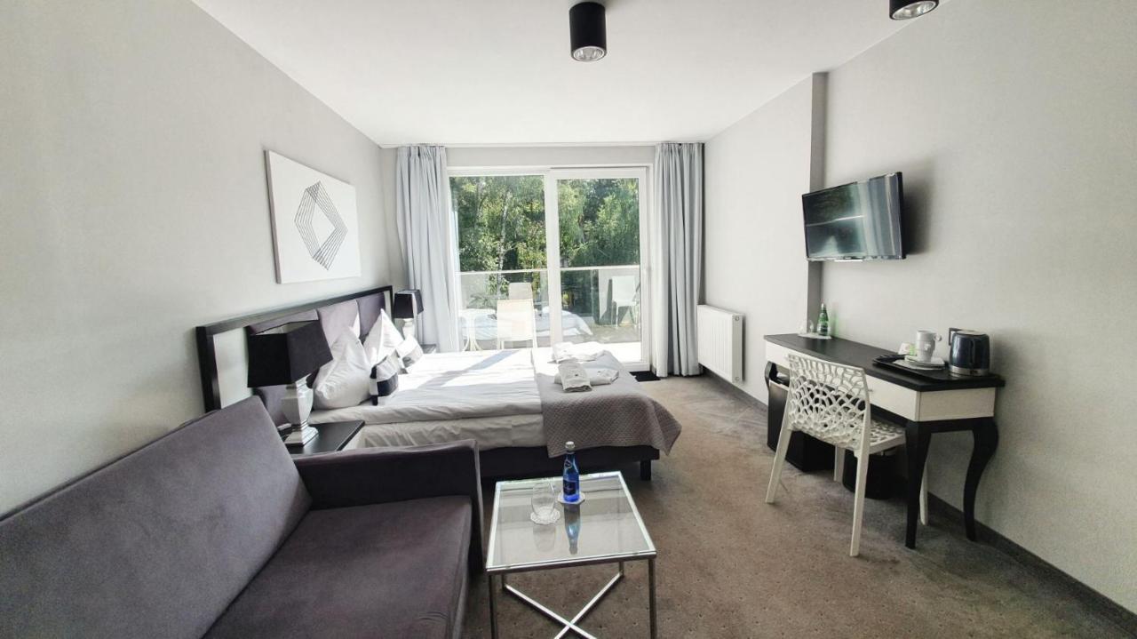 Majestique Hotell Pobierowo Exteriör bild
