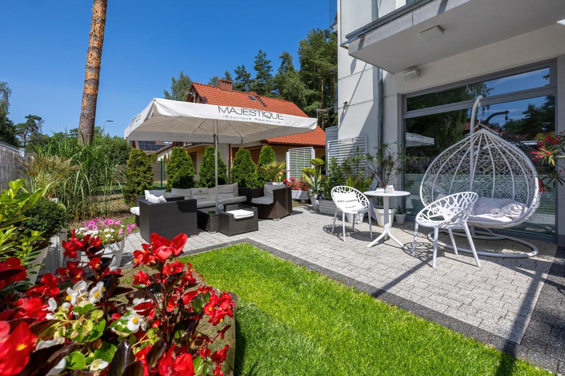 Majestique Hotell Pobierowo Exteriör bild