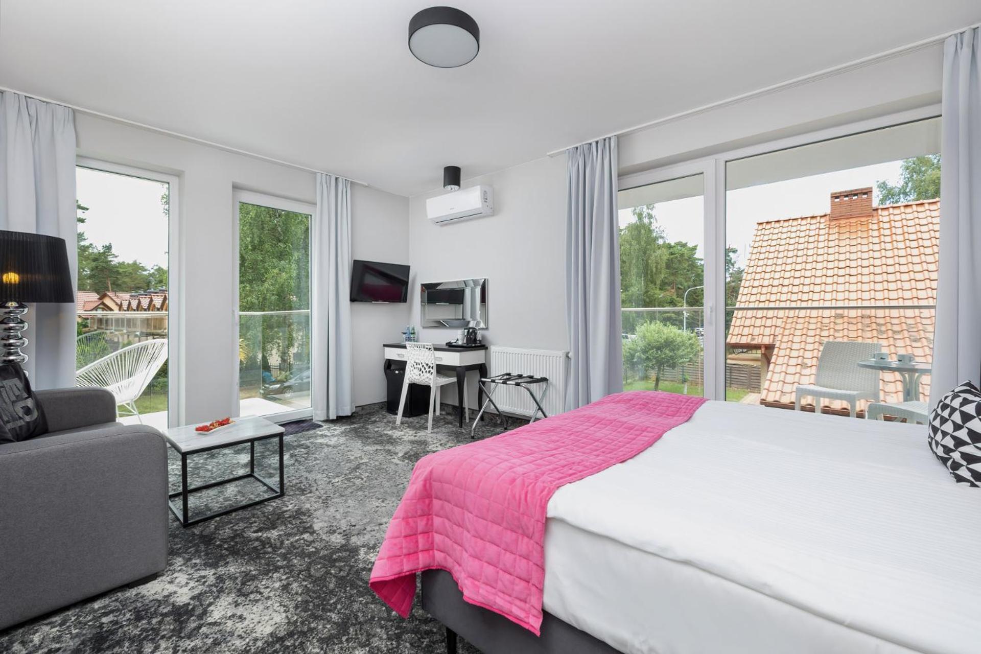 Majestique Hotell Pobierowo Rum bild