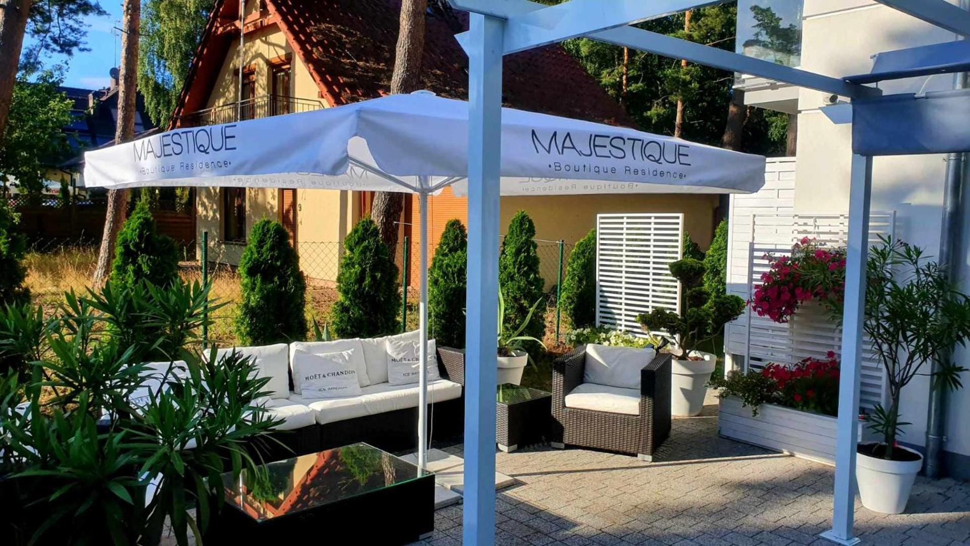 Majestique Hotell Pobierowo Rum bild